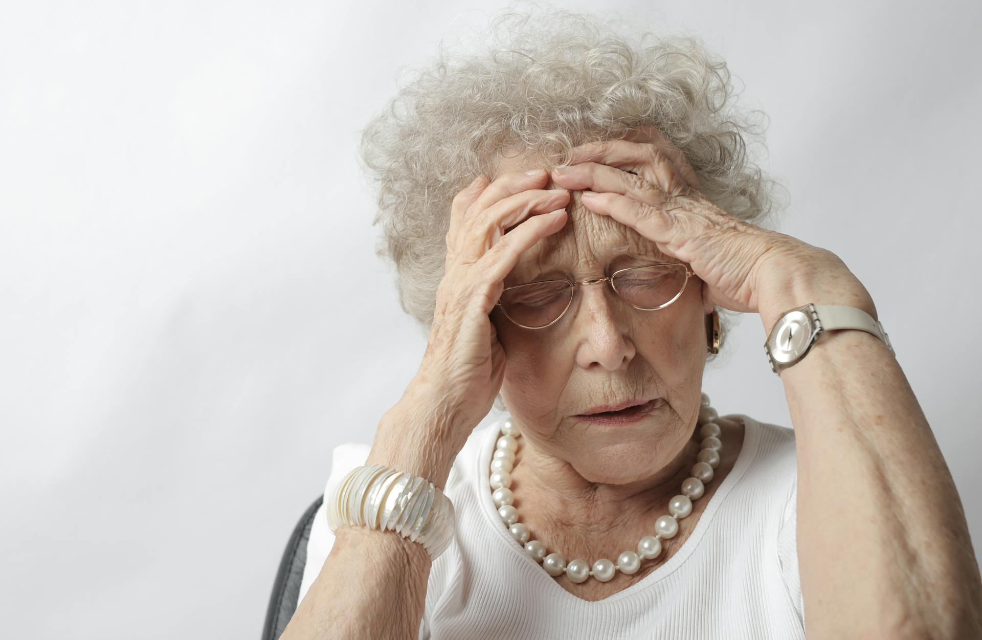 How to Manage Stress Levels As A Carer Dealing With Someone Who Has Alzheimers Disease